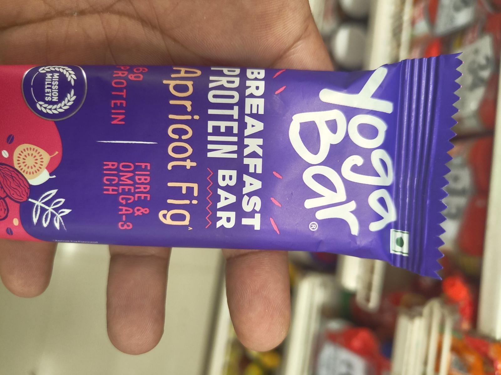 Breakfast Protein Bar Apricot Fig pack